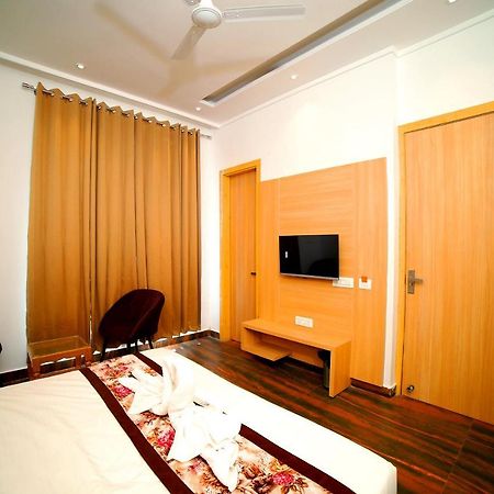 Hotel Diamond View Αμριτσάρ Εξωτερικό φωτογραφία
