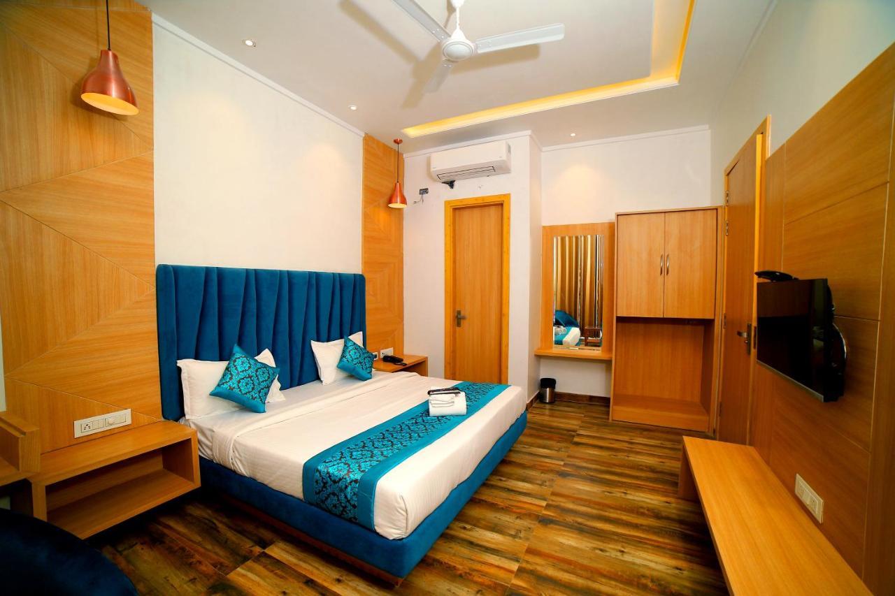 Hotel Diamond View Αμριτσάρ Εξωτερικό φωτογραφία