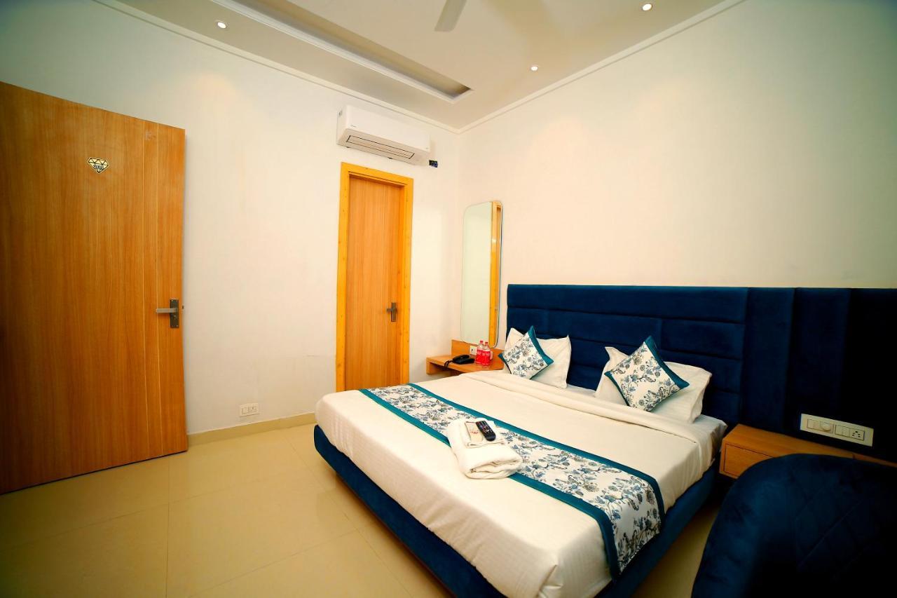 Hotel Diamond View Αμριτσάρ Εξωτερικό φωτογραφία