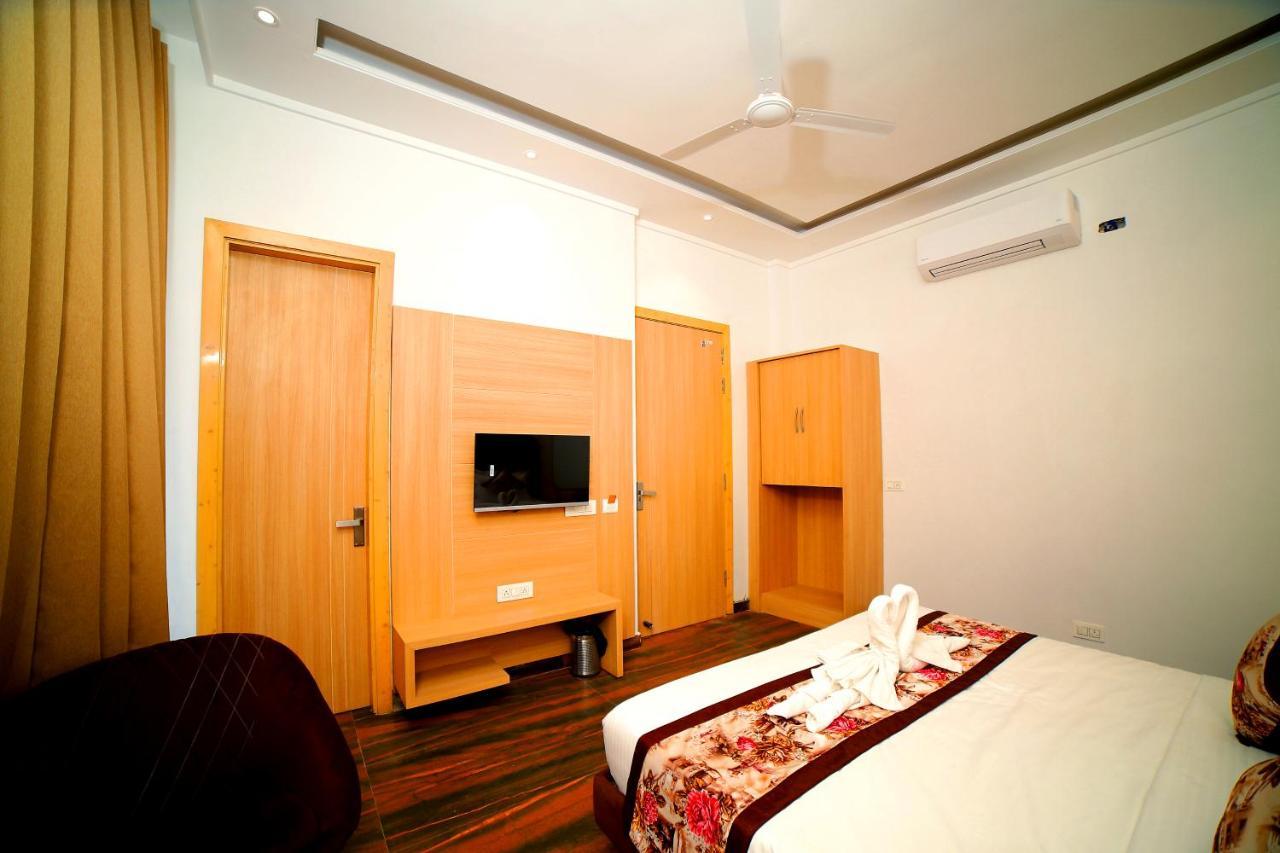 Hotel Diamond View Αμριτσάρ Εξωτερικό φωτογραφία