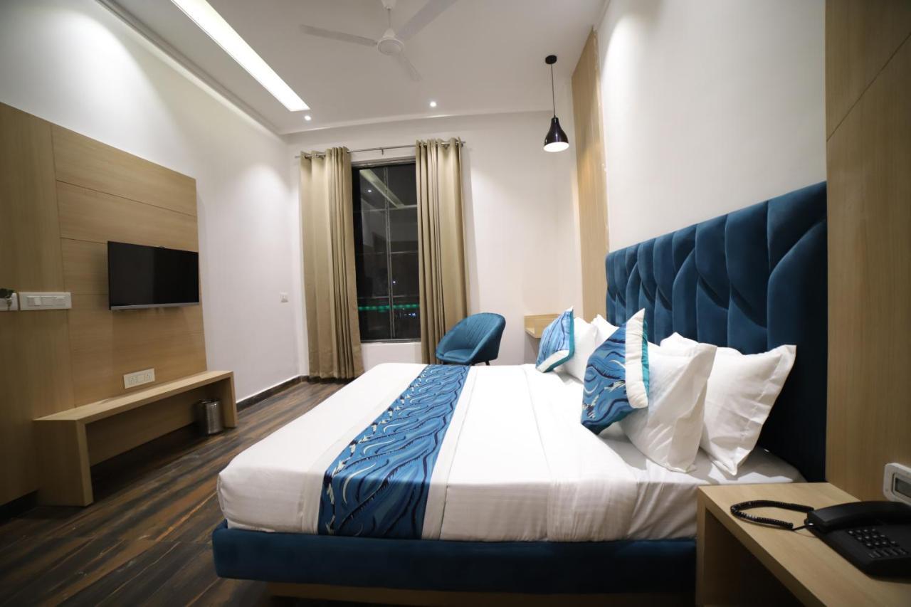 Hotel Diamond View Αμριτσάρ Εξωτερικό φωτογραφία